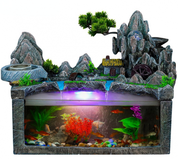 Aquarium outdoor dengan air terjun buatan dan ikan hias